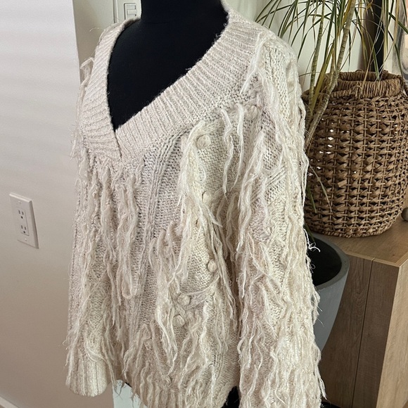 Anthropologie Fringe Cozy Cream Pull-Over Sweater- Small - Picture 10 of 16